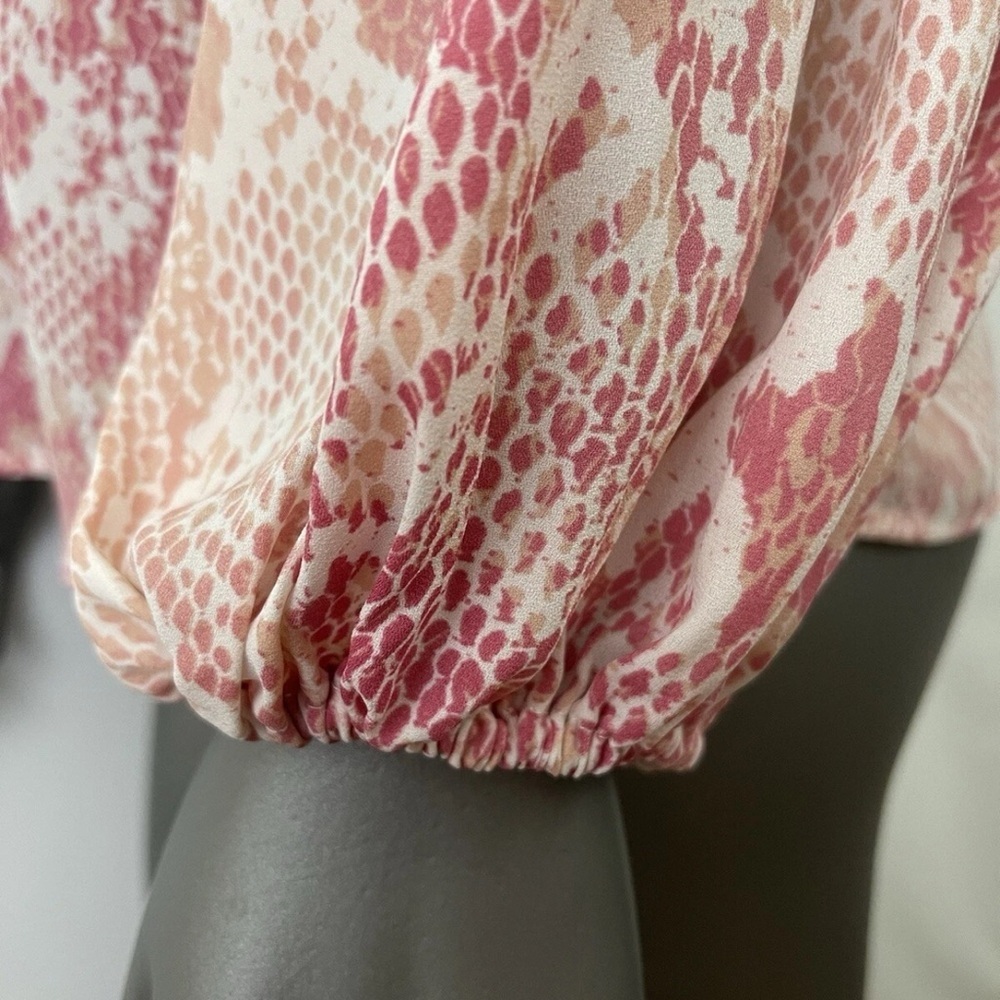 CAbi Blouse Women’s S Pink & White Snake Print Puff Sleeve Top Animal Office - Picture 6 of 8